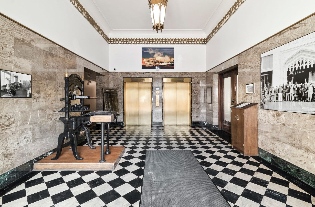 Salon interior